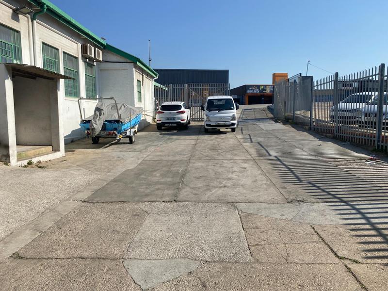 To Let commercial Property for Rent in Sidwell Eastern Cape